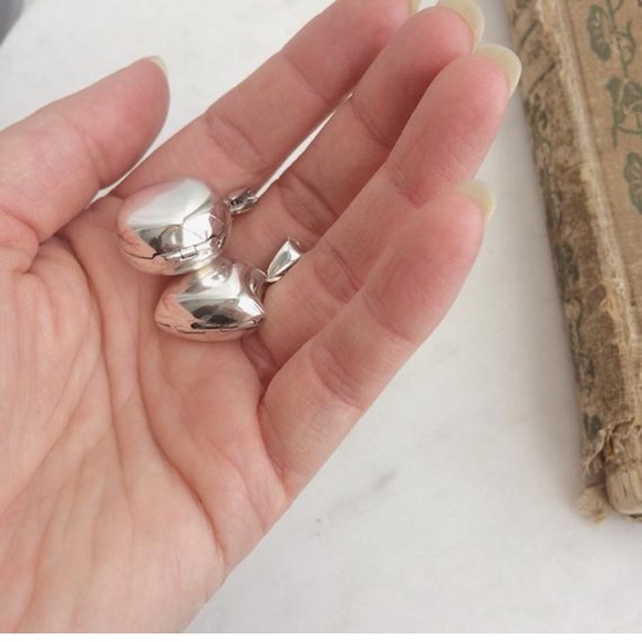 Vintage Puffy Locket Necklace / Sterling Silver - Picture 6 of 9